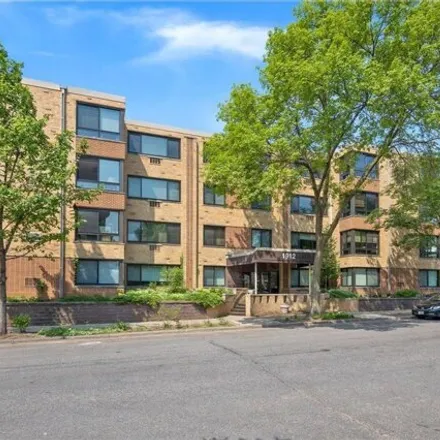Buy this 2 bed condo on 1912 Dupont Avenue South in Minneapolis, MN 55403