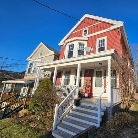 Buy this 6 bed house on 12 McKinstry Place in Oakdale, City of Hudson