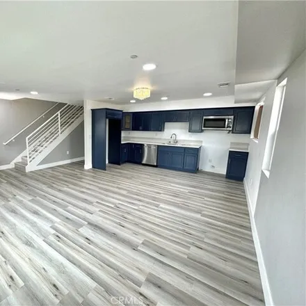 Image 6 - 4579 South Saint Andrews Place, Los Angeles, CA 90062, USA - Townhouse for sale