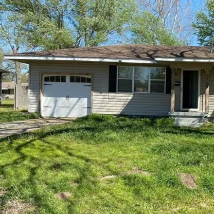 Buy this 3 bed house on 2512 Tull Avenue in Muskogee, OK 74403