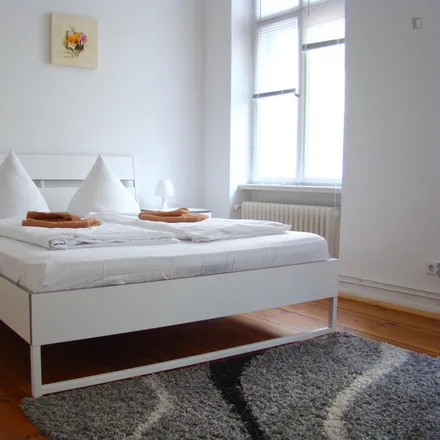 Rent this 3 bed room on Steinplatz 1 in 10623 Berlin, Germany