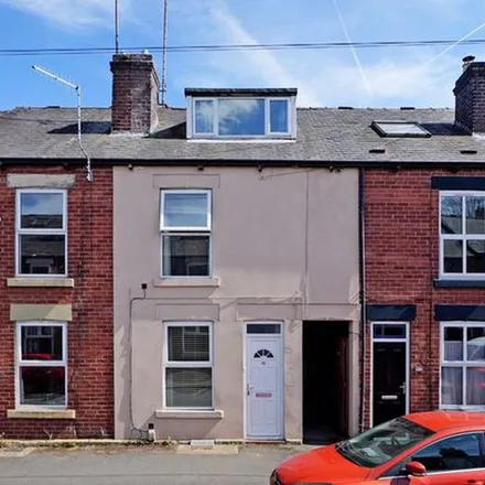 Rent this 4 bed townhouse on Buttermere Road in Sheffield, S7 2AY