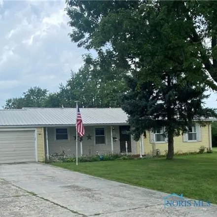 Buy this 3 bed house on 1209 Truman Dr in Fostoria, Ohio