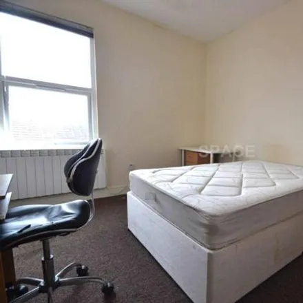 Rent this 1 bed house on Roosters PiriPiri in West Street, Reading