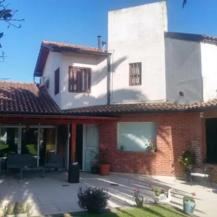 Buy this 3 bed house on Florisbelo Acosta 5883 in Los Pinares, 7600 Mar del Plata