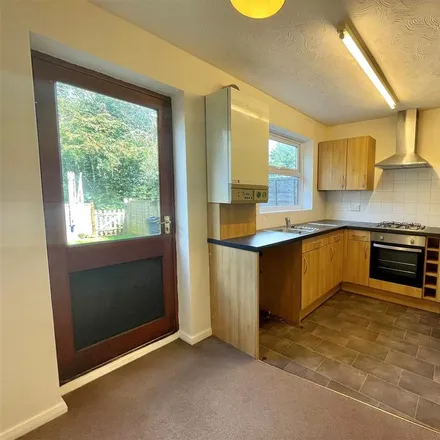Image 3 - 15 Chardstock Close, Exeter, EX1 3UP, United Kingdom - Townhouse for rent