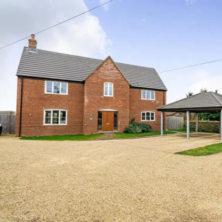 Buy this 4 bed house on Beaumont House in 21 Greatfield, Royal Wootton Bassett