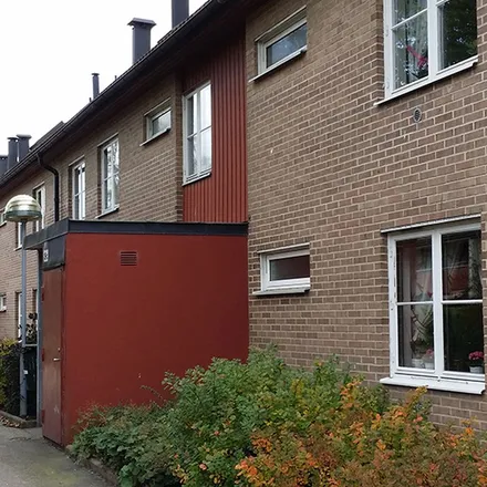 Rent this 2 bed apartment on Nyhemsgatan 19A in 302 51 Halmstad, Sweden