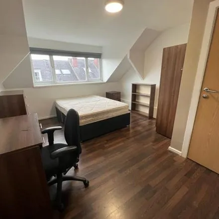 Image 3 - Meadow View, Leeds, LS6 1JQ, United Kingdom - Apartment for rent