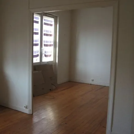 Rent this 3 bed apartment on 35 Avenue Félix Faure in 26000 Valence, France
