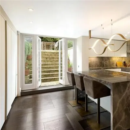 Image 3 - 103 Dovehouse Street, London, SW3 6JY, United Kingdom - Townhouse for sale