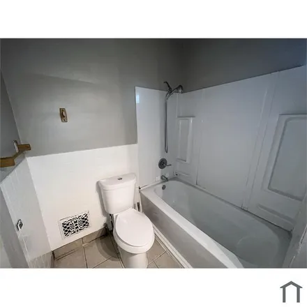 Image 7 - 13808 Woodward Avenue, Highland Park, MI 48203, USA - Townhouse for rent