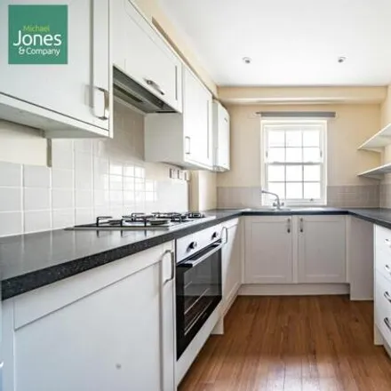 Image 2 - Langdale Mansions, Mill Road, Worthing, BN11 4JJ, United Kingdom - Townhouse for rent