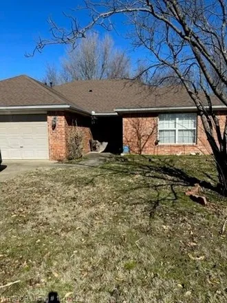 Buy this 4 bed house on 368 Hunter Allen Drive in Springdale, AR 72764