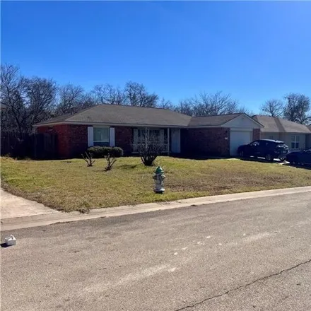 Image 2 - 2303 N 12th St, Temple, Texas, 76501 - House for sale