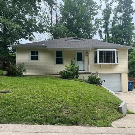 Buy this 2 bed house on 248 Lincoln St in Edwardsville, Illinois