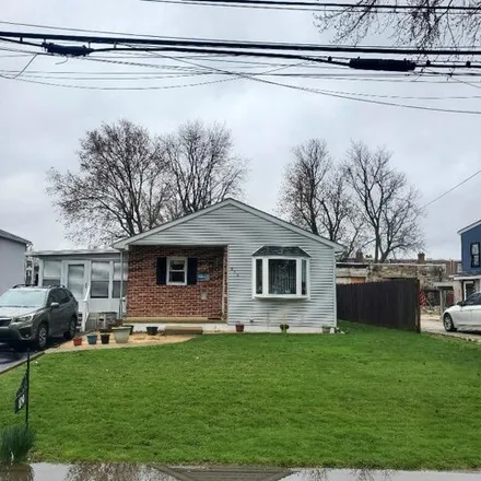 Buy this 3 bed house on 838 Lawnton Terrace in Llanwellyn, Darby Township