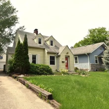 Buy this 3 bed house on 918 13th Street in Ames, IA 50010