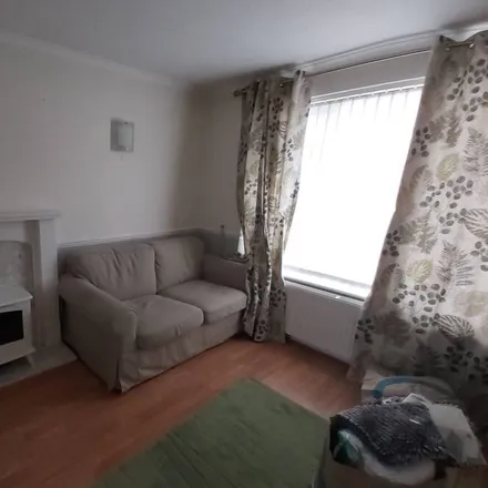 Rent this 4 bed house on Thurrock in RM18 8YR, United Kingdom