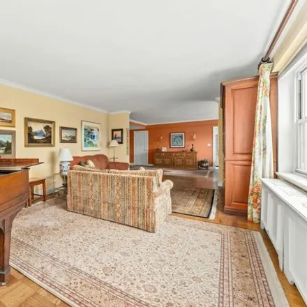 Image 2 - 201 East 79th Street, New York, NY 10075, USA - Apartment for sale