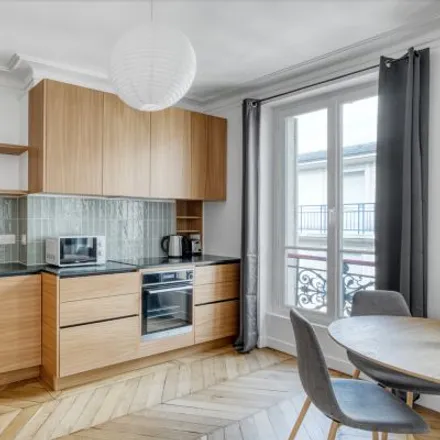 Image 7 - 4 Rue Houdon, 75018 Paris, France - Apartment for rent