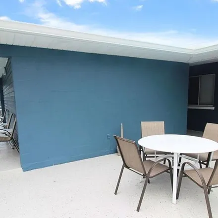 Rent this 2 bed apartment on 2999 Bee Ridge Road in Sarasota County, FL 34239