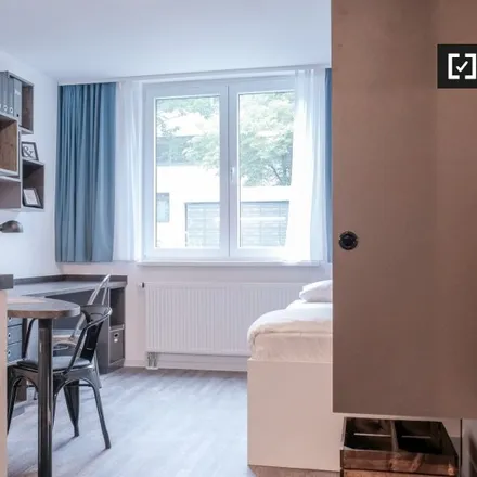 Rent this studio apartment on Schule am Fennpfuhl in Alfred-Jung-Straße 19, 10369 Berlin