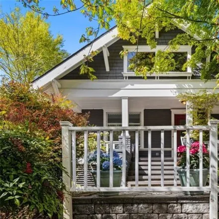 Buy this 3 bed house on 114 West Smith Street in Seattle, WA 98119