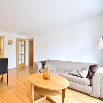 Rent this 2 bed apartment on Meadowcourt Road in London, SE3 9DP