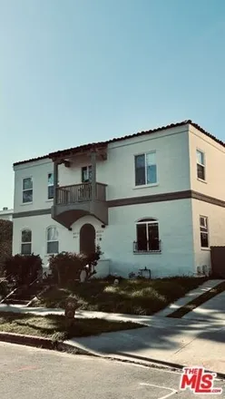 Rent this 2 bed house on 883 South Orange Grove Avenue in Los Angeles, CA 90036