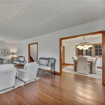 Image 7 - 3595 Avalon Road, Shaker Heights, OH 44120, USA - House for sale