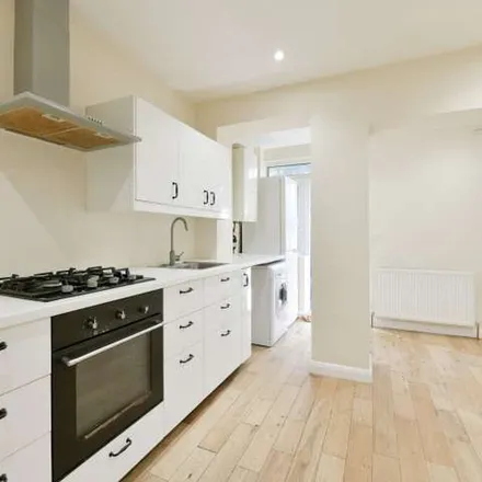 Image 2 - Valentines Road, London, IG1 4SA, United Kingdom - Apartment for rent