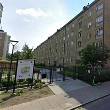 Rent this 1 bed room on Ahlmansgatan in 214 27 Malmo, Sweden