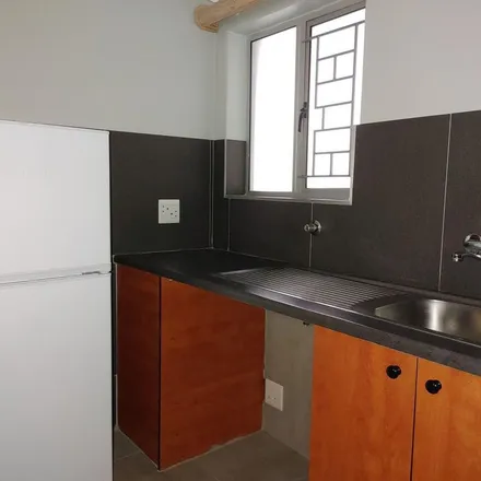 Rent this 2 bed apartment on Woodlands Close in Tara, Western Cape