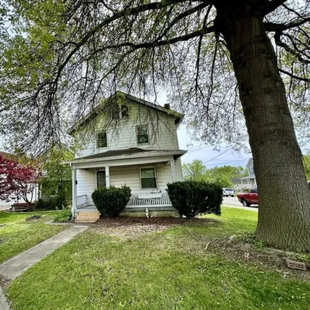 Buy this 3 bed house on 3216 Mable Avenue in Covington, KY 41015