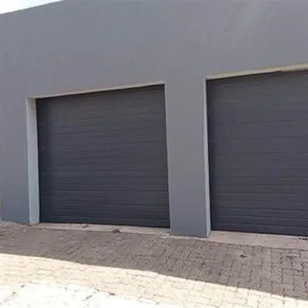 Rent this 4 bed apartment on 50 York Road in Johannesburg Ward 118, Johannesburg