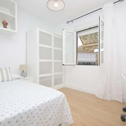 Image 5 - Calle de la Amistad, 28025 Madrid, Spain - Apartment for rent