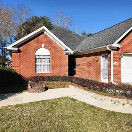 Buy this 3 bed house on 104 Club Drive in Fairhope, AL 36532