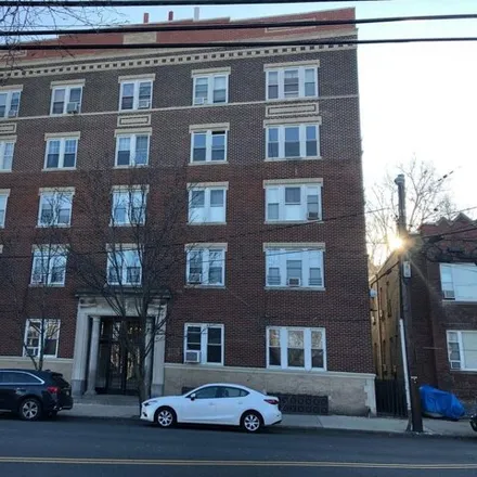 Image 1 - Guttenberg Post Office, 72nd Street, North Bergen, NJ 07047, USA - Apartment for rent