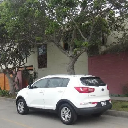 Image 1 - Avenida Tomasal, Santiago de Surco, Lima Metropolitan Area 51132, Peru - House for sale