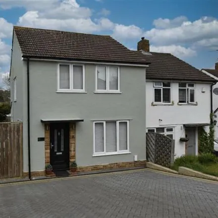 Buy this 2 bed duplex on Roseberry Gardens in Tubbenden, London