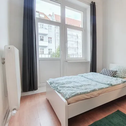 Rent this 6 bed room on Detmolder Straße 47 in 10713 Berlin, Germany