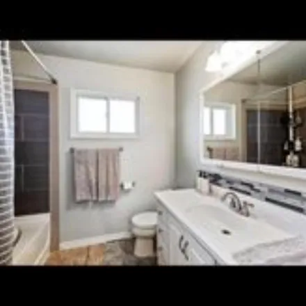 Image 4 - S Downing St & E Bates Ave, South Downing Street, Englewood, CO 80210, USA - Room for rent