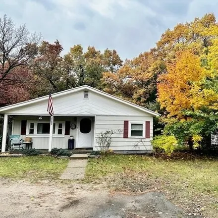Buy this 5 bed house on 2456 Manistee Highway in Oak Hill, Filer Charter Township