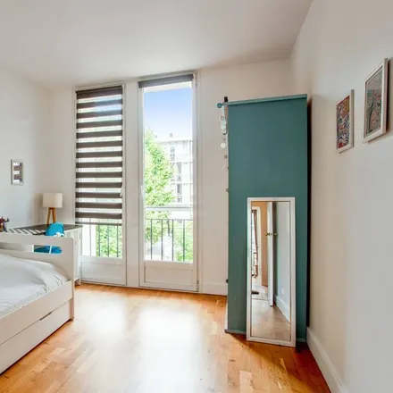 Rent this 3 bed apartment on Boulogne-Billancourt in Hauts-de-Seine, France