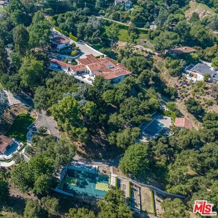 Image 2 - 3164 Coldwater Canyon Avenue, Los Angeles, CA 91604, USA - House for sale