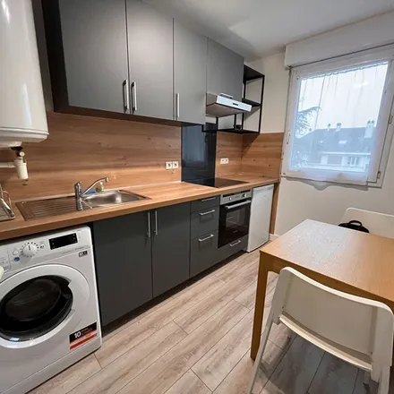 Image 6 - Quai Monge, 49035 Angers, France - Apartment for rent