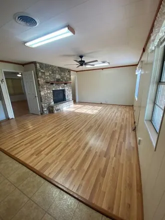 Image 3 - 1125 Donna Kay Drive, Kerrville, TX 78028, USA - House for sale