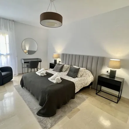 Rent this 2 bed apartment on Mezquita de Marbella in Bulevar del Príncipe Alfonso de Hohenlohe, 29602 Marbella