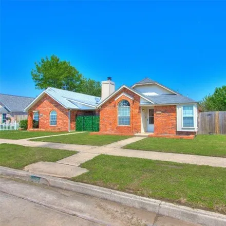 Buy this 3 bed house on 2178 Lakecrest Drive in Moore, OK 73170